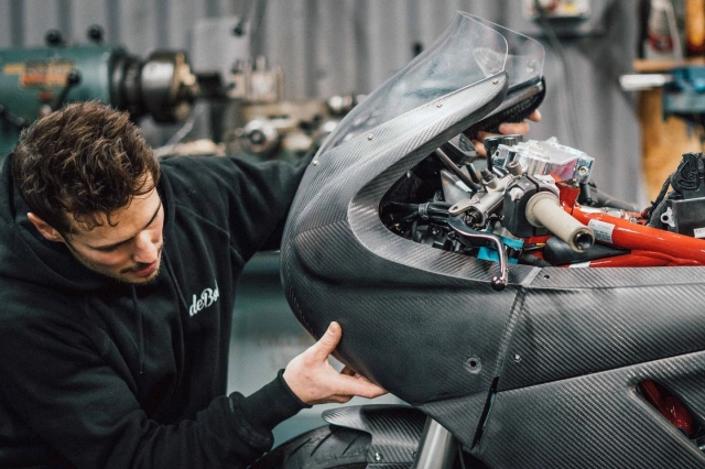 Ducati monster 1200 lột xác cực ngầu theo phong cách cafe racer