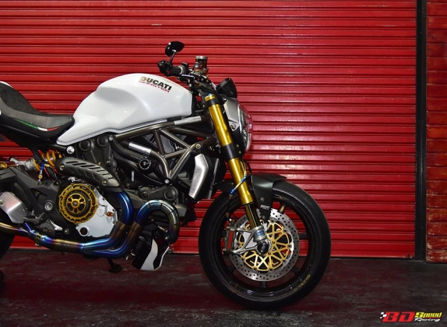 Ducati monster 1200s độ lôi cuốn trong thân hình trắng trẻo