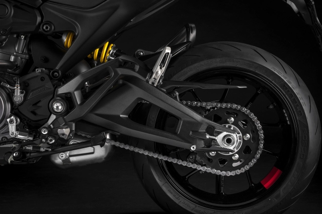 Ducati monster 2021 cập bến thị trường đông nam á