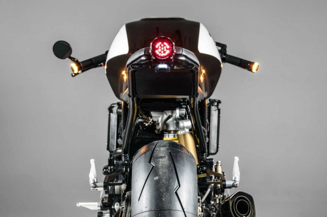 Ducati monster s4 độ phong cách vượt thời gian