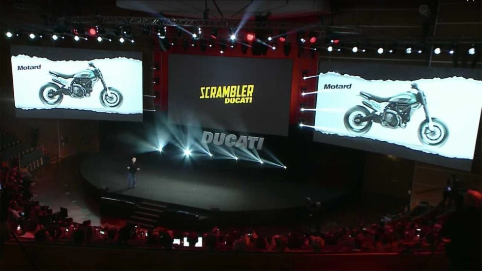 Ducati motard concept và desert x concept chuẩn bị ra mắt tại sự kiện eicma 2019