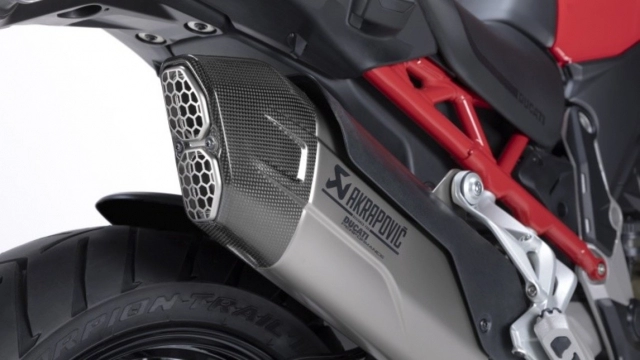 Ducati multistrada v4 trở nên thể thao hơn với bộ ống xả akrapovic