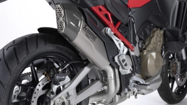 Ducati multistrada v4 trở nên thể thao hơn với bộ ống xả akrapovic