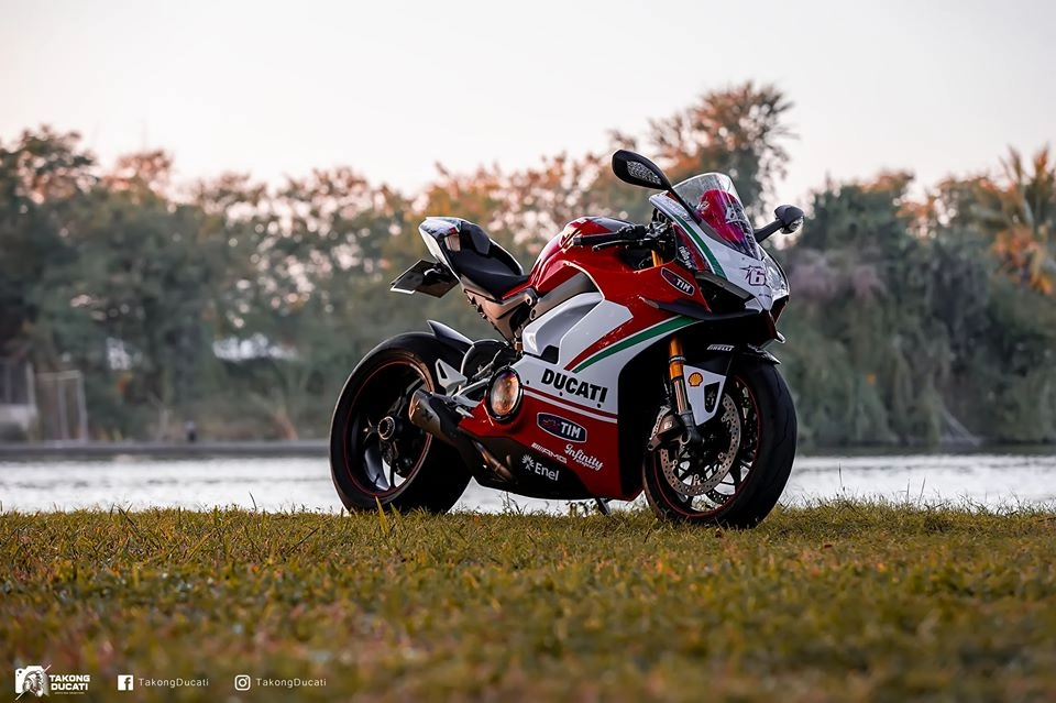 Ducati paingale v4 s độ ấn tượng với phong cách của nicky hayden