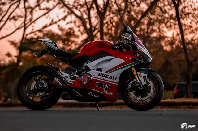 Ducati paingale v4 s độ ấn tượng với phong cách của nicky hayden