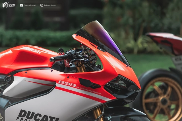 Ducati panigale 899 độ nhẹ nhàng sâu lắng theo phong cách superleggera