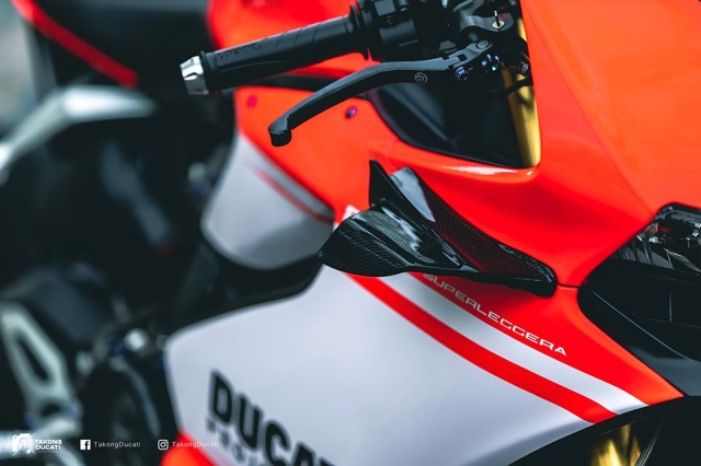 Ducati panigale 899 hiện diện đầy mê hoặc với phong cách mới