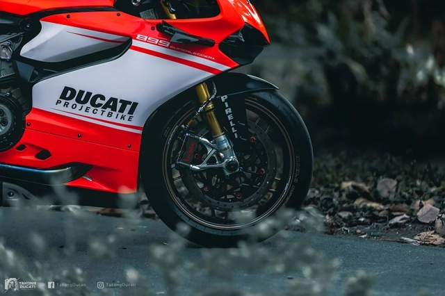 Ducati panigale 899 hiện diện đầy mê hoặc với phong cách mới