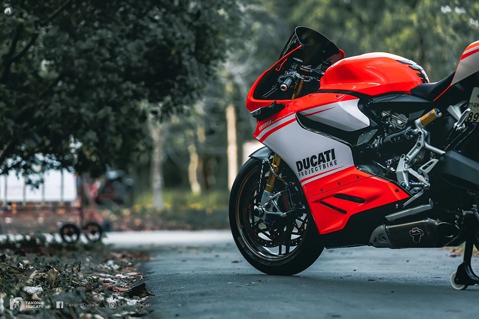 Ducati panigale 899 hiện diện đầy mê hoặc với phong cách mới