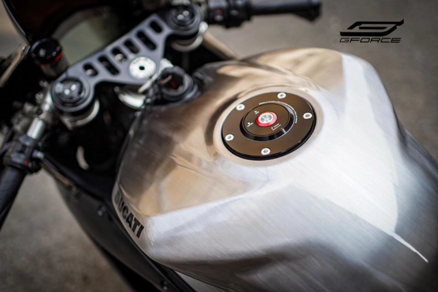 Ducati panigale 959 độ nhẹ nhàng sâu lắng với tông màu đen