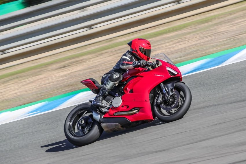 Ducati panigale v2 2020 sẽ ra mắt tại malaysia với giá dưới 680 triệu vnd