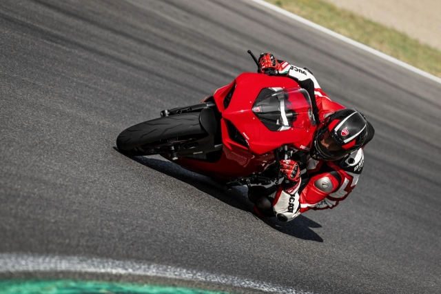 Ducati panigale v2 đã bắt đầu nhận đặt hàng