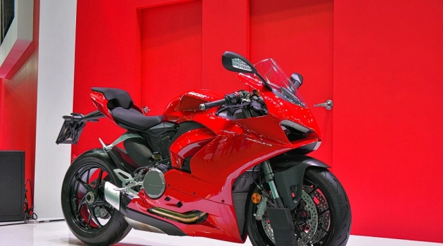 Ducati panigale v4 2020 thế hệ mới ra mắt thị trường đná