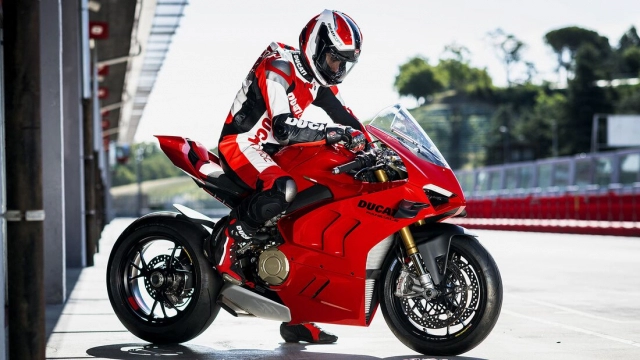 Ducati panigale v4 2022 trình làng diện mạo mới với nhiều tùy chọn mạnh mẽ hơn