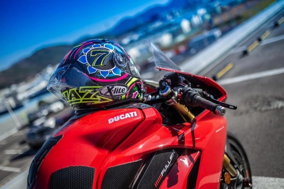 Ducati panigale v4 độ đẹp không tưởng khiến người xem ngỡ ngàng