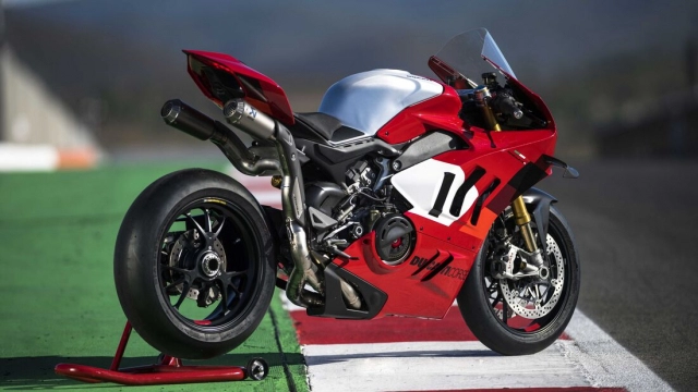 Ducati panigale v4 r 2023 - vũ khí bí mật mới của ducati