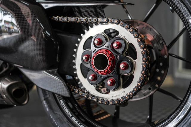 Ducati panigale v4 r đẳng cấp với bộ mâm rotobox đình đám