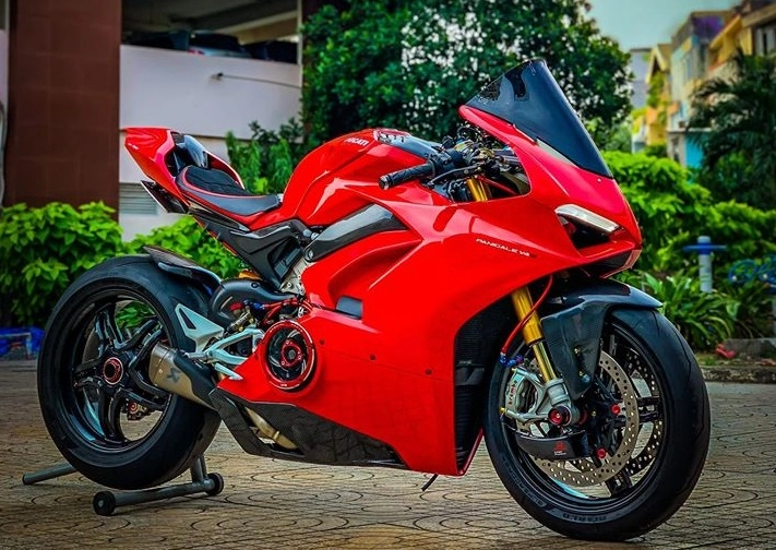 Ducati panigale v4 s biến hình hoàn hảo với diện mạo cực chất