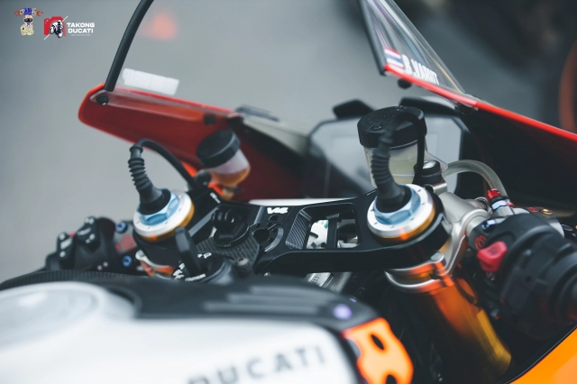 Ducati panigale v4 s độ chỉnh chu với màu sắc hoàn toàn mới
