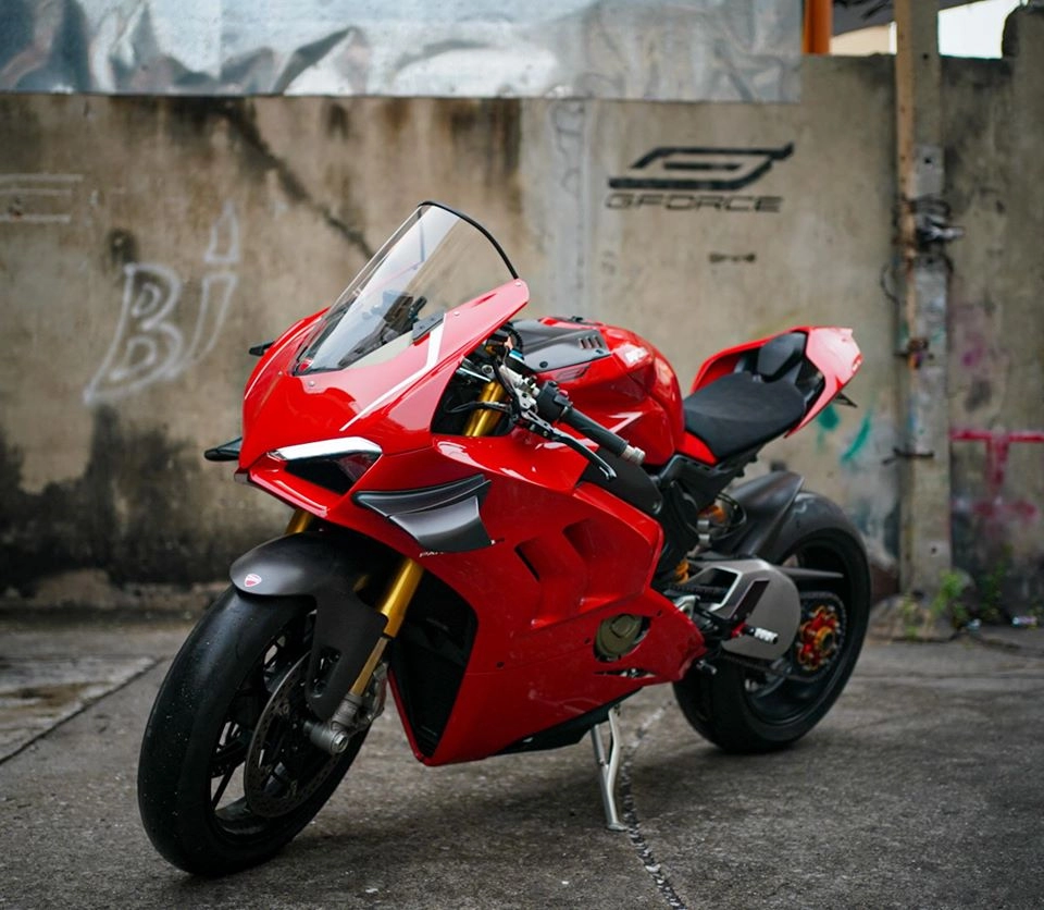 Ducati panigale v4 s độ nhẹ nhàng nhưng vô cùng thuyết phục