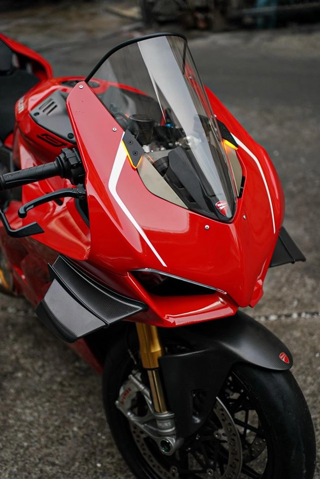 Ducati panigale v4 s độ nhẹ nhàng nhưng vô cùng thuyết phục