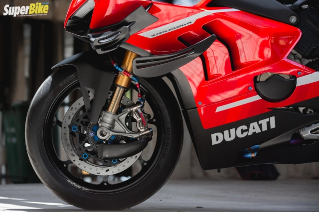 Ducati panigale v4 s độ thành superleggera đỉnh nhất hiện nay