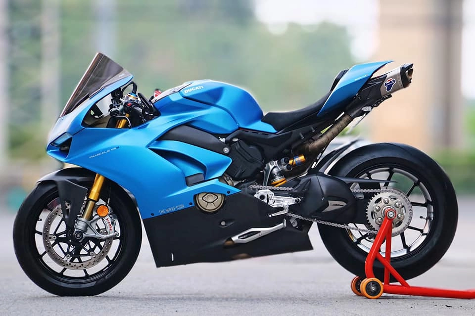 Ducati panigale v4 s độ tuyệt sắc trong gam màu mới