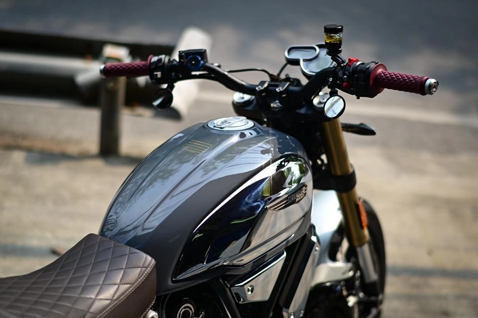 Ducati scrambler 1100 độ cá tính với nhiều chi tiết crom sáng bóng