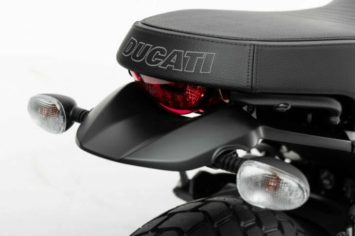 Ducati scrambler icon dark 2020 vừa ra mắt với giá rẻ nhất trong gia đình scrambler