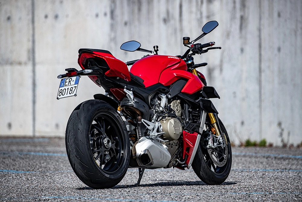 Ducati streetfighter v4 s đầu tiên sắp về việt nam