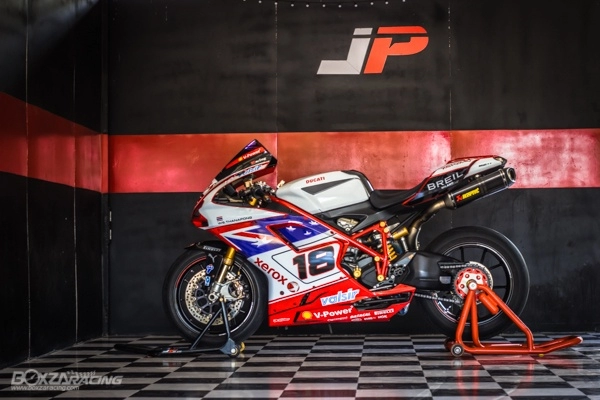 Ducati superbike 848 evo độ theo phong cách troy bayliss limited edition