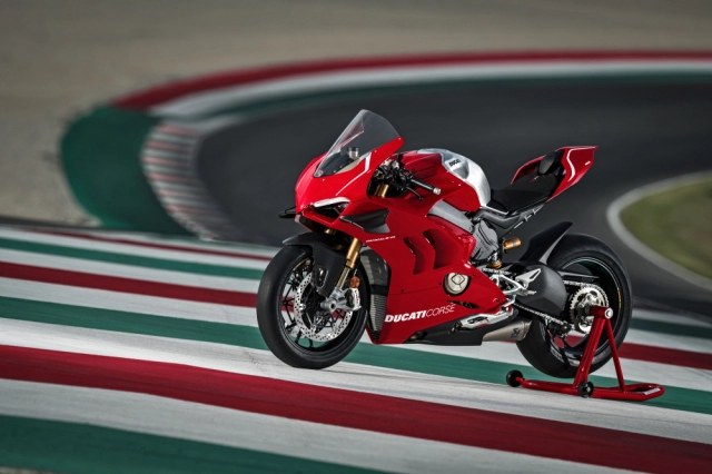 Ducati superleggera v4 được tiết lộ chi tiết thông số kỹ thuật với giá 23 tỷ vnd