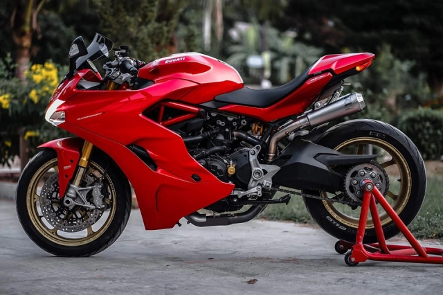 Ducati supersport s trong bản độ hiệu năng cao với dàn chân vạm vỡ