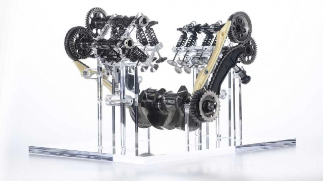 Ducati tiết lộ lí do tại sao không sử dụng động cơ v-twin trên chiếc multistrada