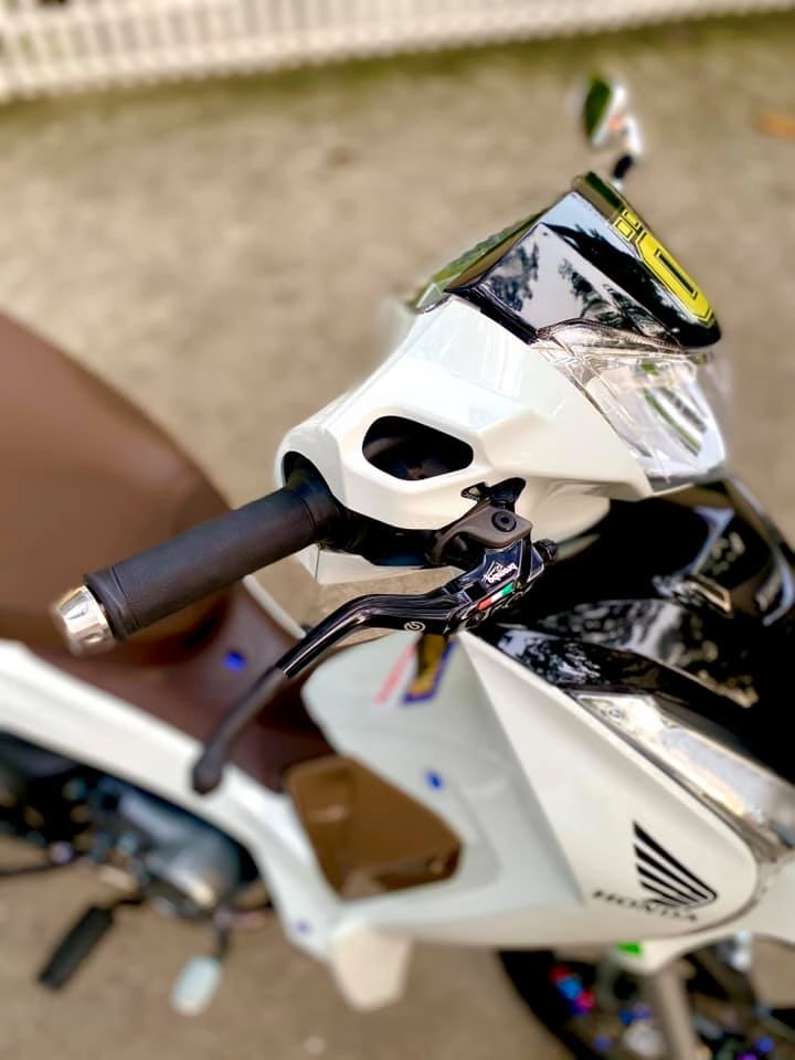 Future 125 bản nâng cấp đậm chất chơi của biker việt