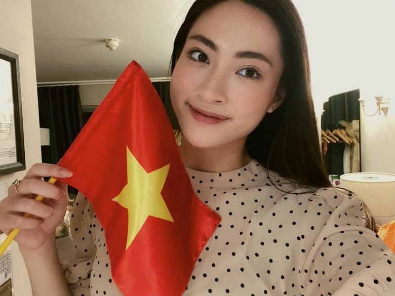 Giảng viên lương thuỳ linh thế chân dàn hotgirl bình luận world cup không mặc khoe đùi vẫn được lòng dân