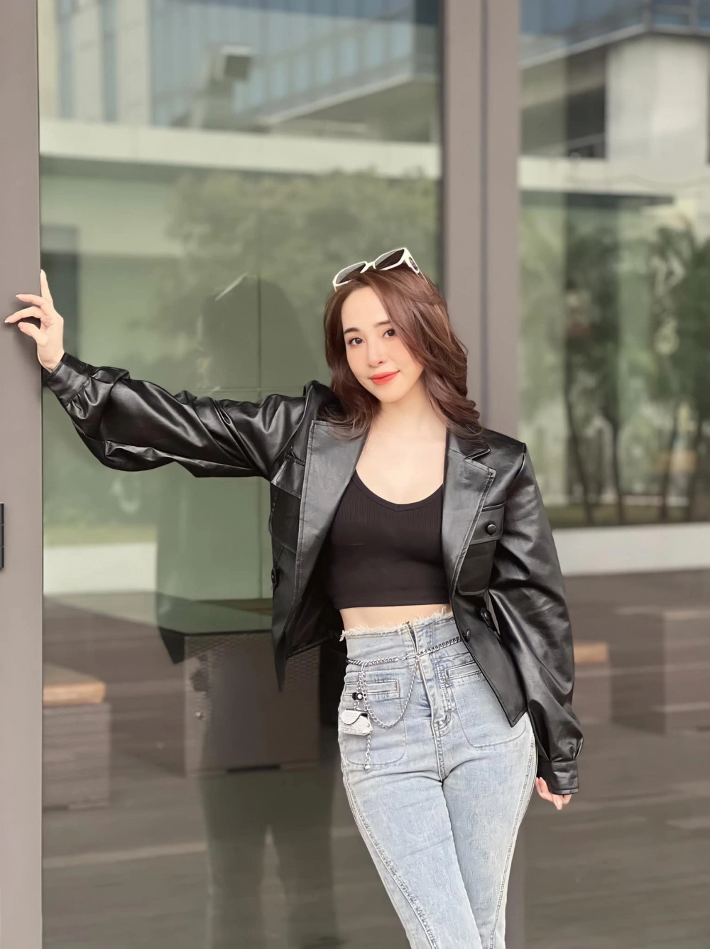 Hàn quốc có park min young là nữ hoàng thời trang công sở màn ảnh nhỏ việt nam giờ cũng có