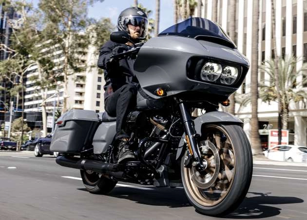 Harley-davidson road glide st street glide st 2022 tiếp tục ra mắt malaysia với giá gần 1 tỷ đồng