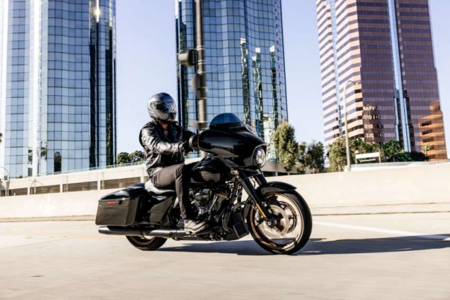 Harley-davidson road glide st street glide st 2022 tiếp tục ra mắt malaysia với giá gần 1 tỷ đồng