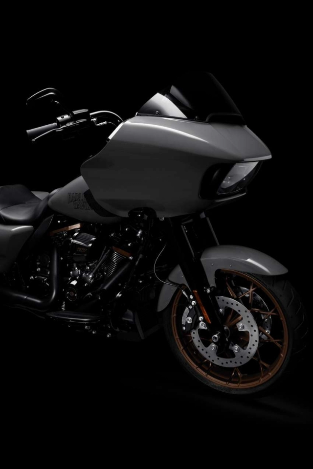 Harley-davidson road glide st street glide st 2022 tiếp tục ra mắt malaysia với giá gần 1 tỷ đồng