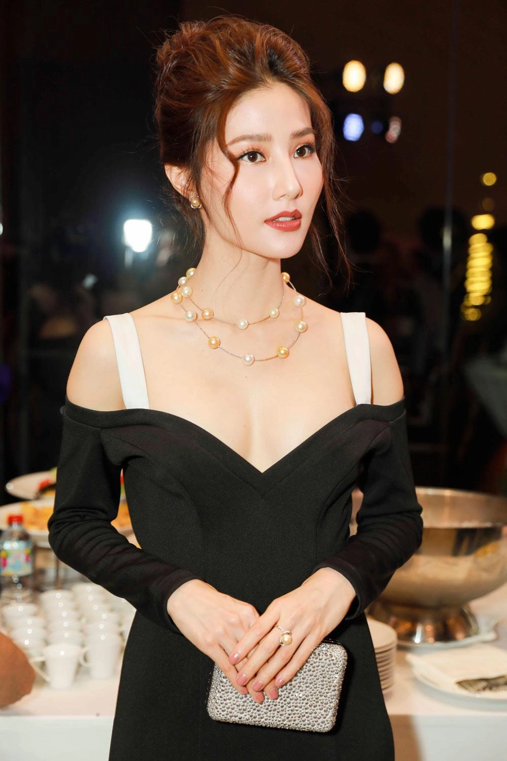 Hoa hậu hoàn vũ hhen niê tôi từng nói vương miện ơi chúng ta hãy thuộc về nhau