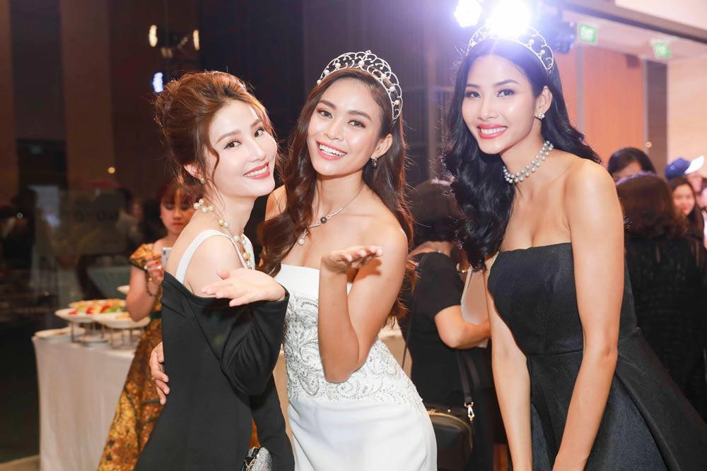 Hoa hậu hoàn vũ hhen niê tôi từng nói vương miện ơi chúng ta hãy thuộc về nhau