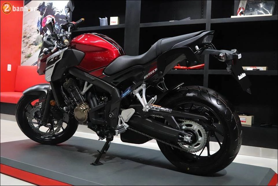 Honda cb650f 2018 có giá 2259 triệu vnd ra mắt tại showroom honda moto việt nam