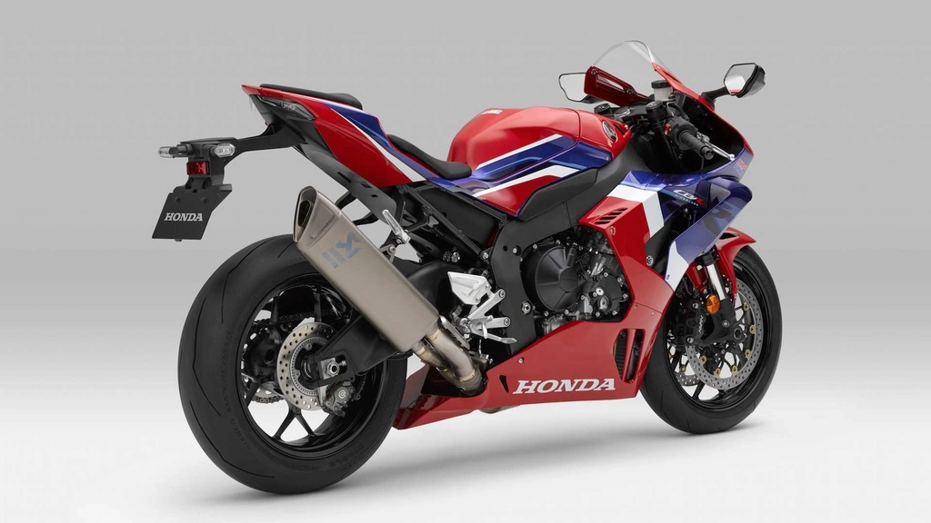 Honda cbr1000rr-r bị giảm 26 mã lực khi bán tại mỹ