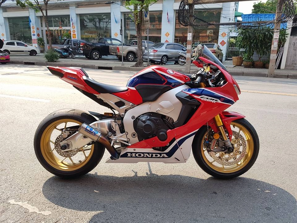 Honda cbr1000rr sp độ đơn giản từ công nghệ đồ chơi