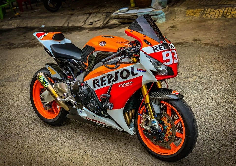 Honda cbr1000rr sp repsol độ mạnh mẽ trên đất việt