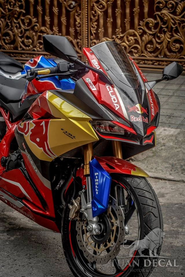 Honda cbr250rr biến hình đậm chất racing dưới sự tài trợ của redbull sticker