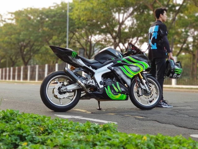 Honda cbr250rr độ độc đáo với thiết kế tem đấu phá cách