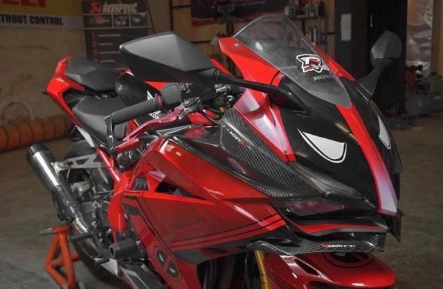 Honda cbr250rr độ khác thường với phong cách deadpool