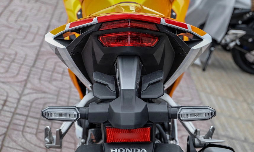 Honda cbr250rr phiên bản repsol 2018 về vn có gì hot